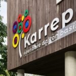 Reclame karrespoor op pand